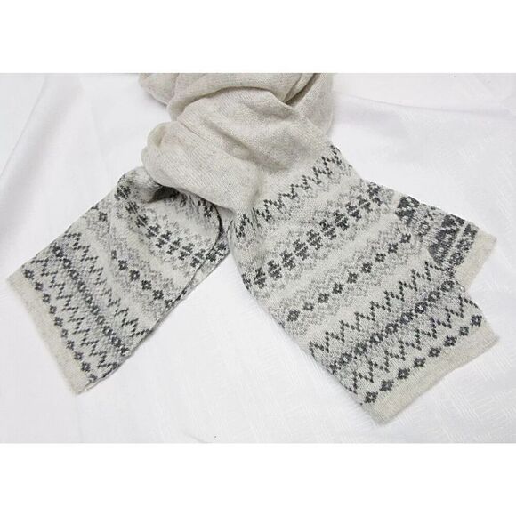 MARTHA STEWART 99% CASHMERE  11" wide 76" long Scarf  Light Gray NWOT - Picture 1 of 3